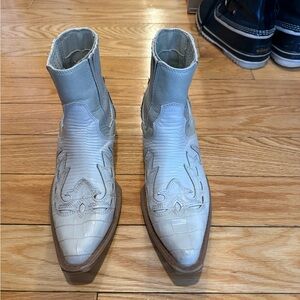 Cute White Leather Cowboy Boots